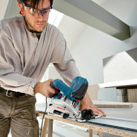 Дисковая (циркулярная) пила Bosch GKS 55+ G Professional 0601682001