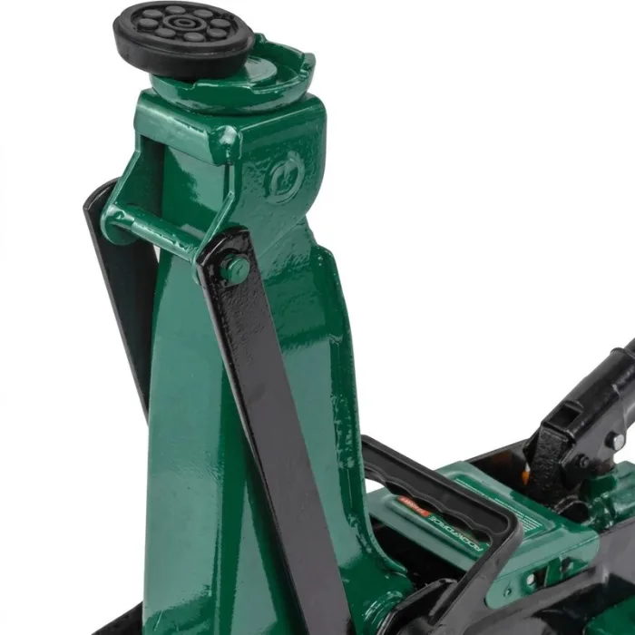 Подкатной домкрат RockForce RF-T83000ET 3т
